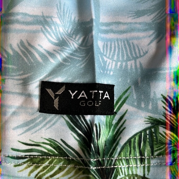 Yatta Golf Polo in Makani Olu Olu Tropical Tiki - Picture 10 of 12